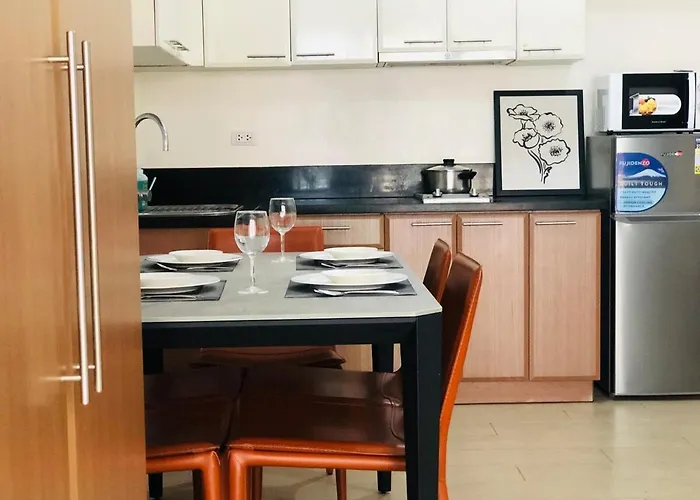 Grand View Venice 1br With Balcony Near Bgc Apartment *
