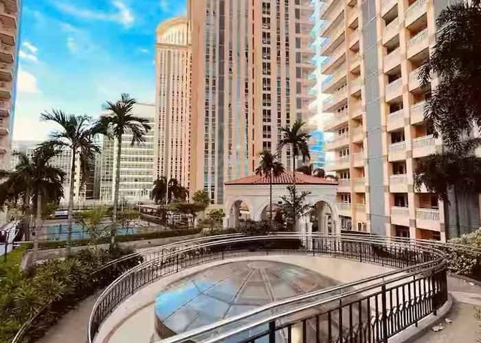 Grand View Venice 1br With Balcony Near Bgc