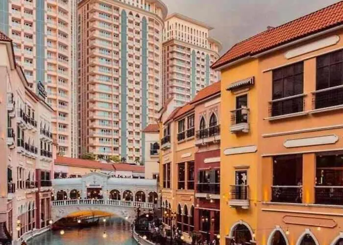 Grand View Venice 1br With Balcony Near Bgc Manila