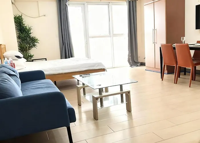 Grand View Venice 1br With Balcony Near Bgc Manila